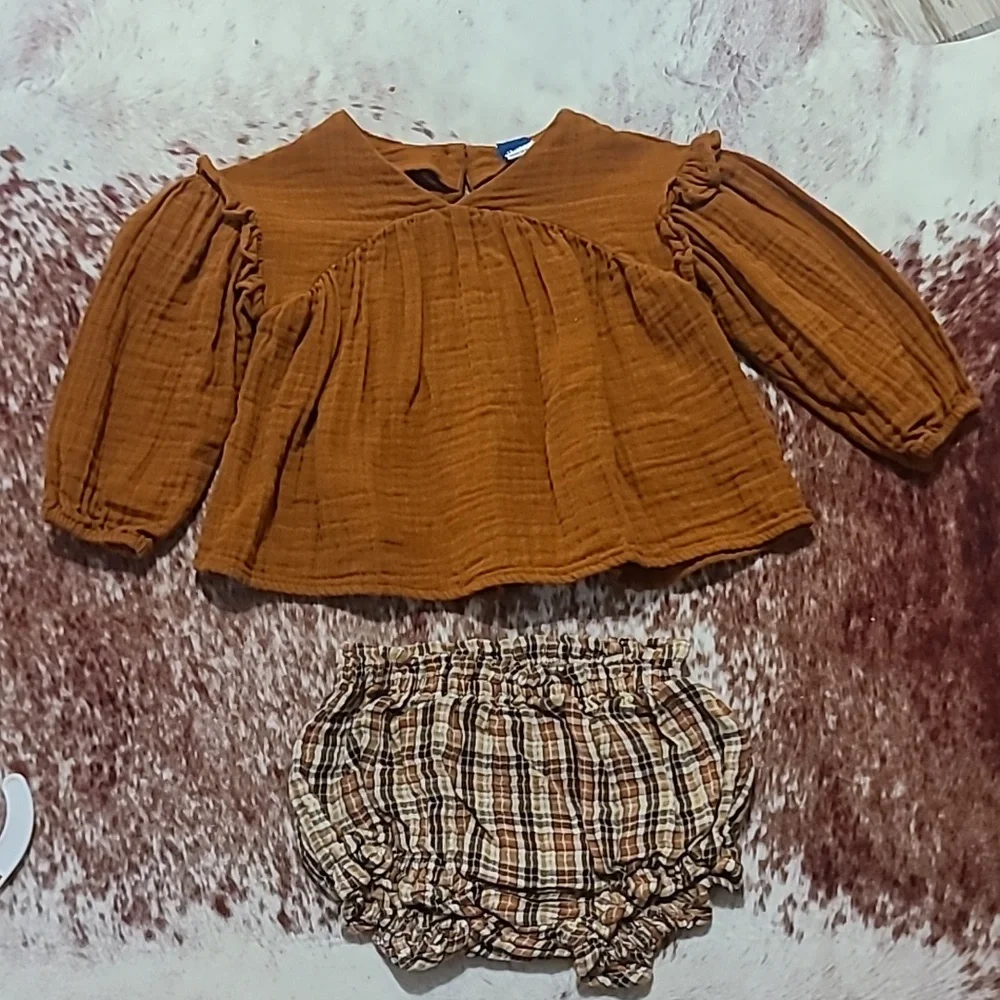 2 PC set - Picture 2 of 2